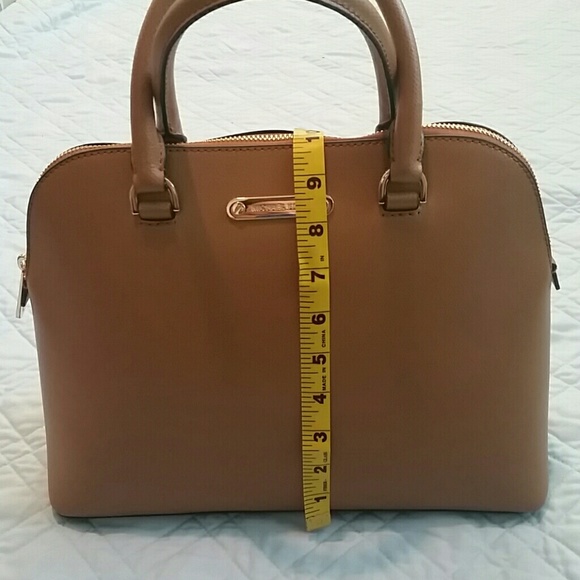 Michael Kors Large Cindy Dome - Picture 4 of 6
